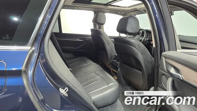BMW X5 2015 thumb 11