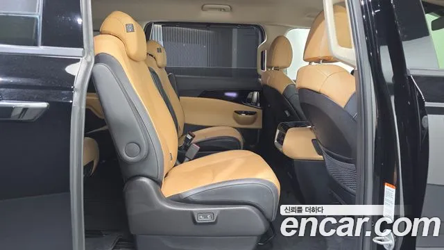 Kia Carnival 2022 thumb 11