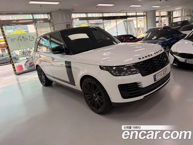 Land Rover Range Rover 2021 thumb 2
