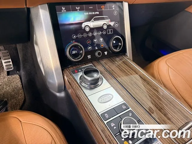 Land Rover Range Rover 2021 thumb 8
