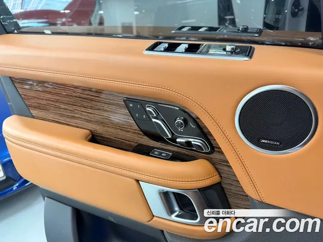 Land Rover Range Rover 2021 thumb 9