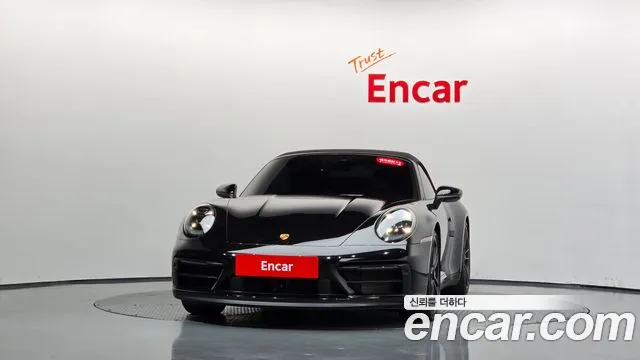 Porsche 911 2023 thumb 2
