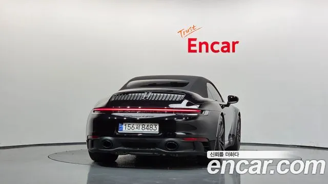 Porsche 911 2023 thumb 3