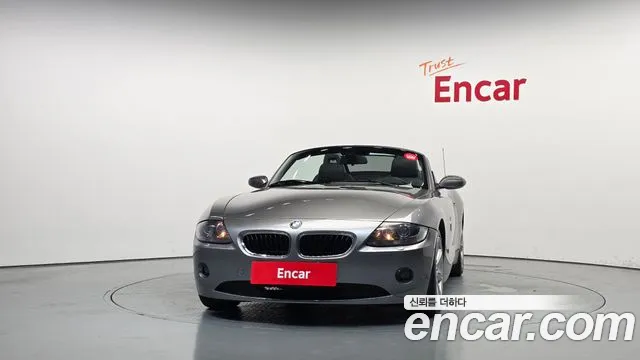 BMW Z4 2005 thumb 3