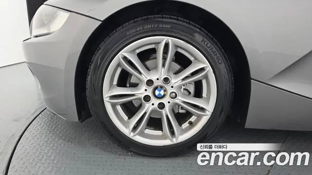BMW Z4 2005 thumb 5