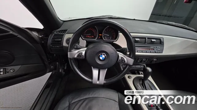 BMW Z4 2005 thumb 11