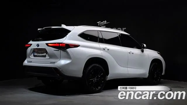 Toyota Highlander 2023 thumb 2