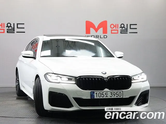BMW 5-Series 2023 thumb 3