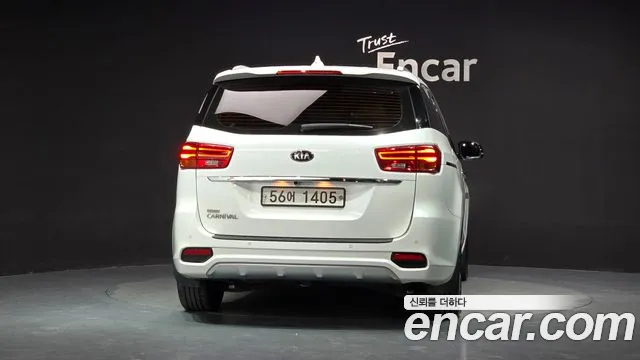 Kia Carnival 2019 thumb 4