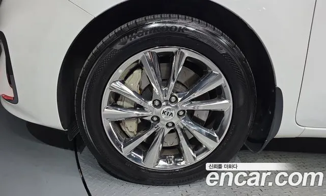 Kia Carnival 2019 thumb 5