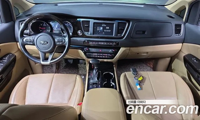 Kia Carnival 2019 thumb 7