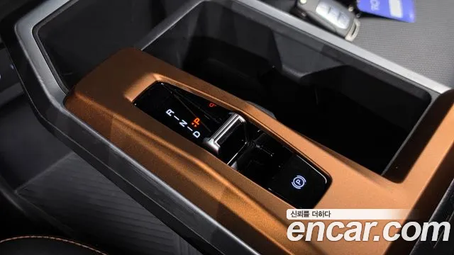 KG_Mobility_Ssangyong Torres 2024 thumb 8