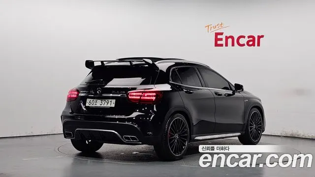 Mercedes-Benz GLA 2019 thumb 2