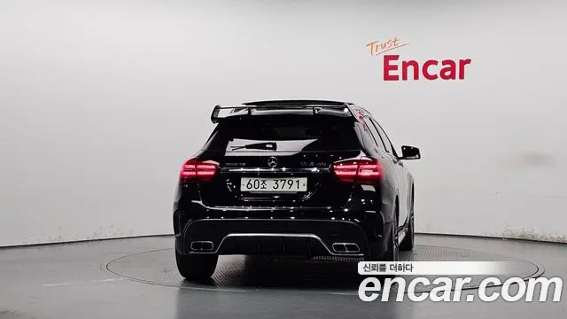 Mercedes-Benz GLA 2019 thumb 4