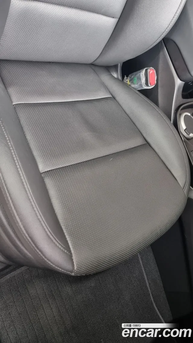 Hyundai Santa Fe 2013 thumb 9
