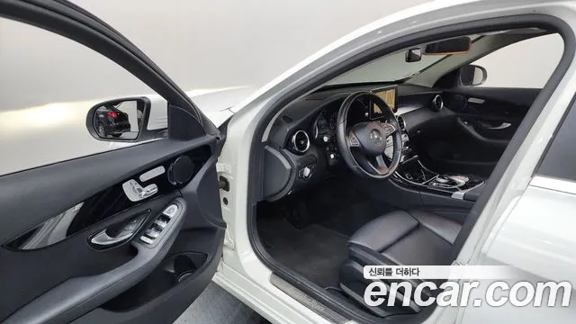 Mercedes-Benz C-Класс 2016 thumb 10