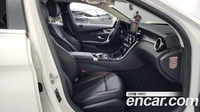 Mercedes-Benz C-Класс 2016 thumb 11