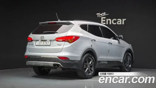 Hyundai Santa Fe 2013 thumb 2