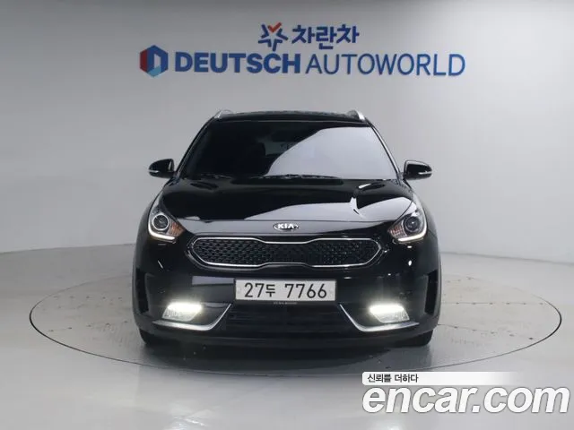Kia Niro 2018 thumb 3