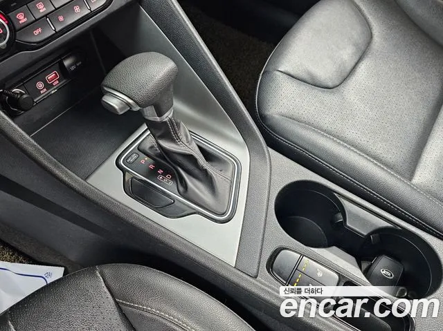 Kia Niro 2018 thumb 9