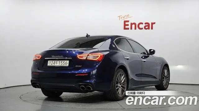 Maserati Ghibli 2018 thumb 2