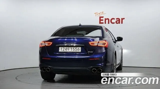 Maserati Ghibli 2018 thumb 4