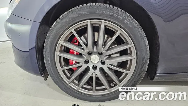 Maserati Ghibli 2018 thumb 5