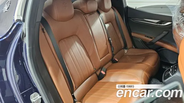Maserati Ghibli 2018 thumb 12