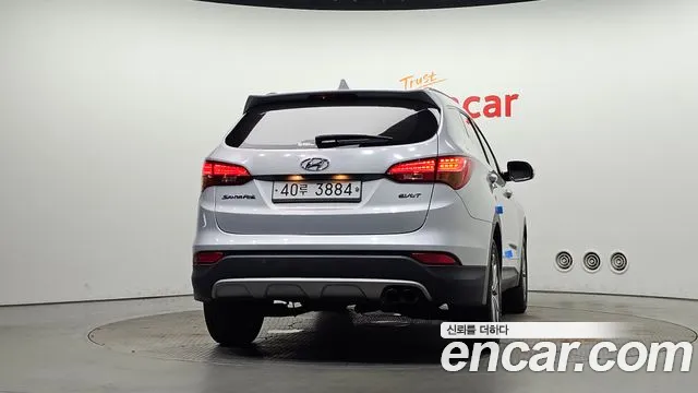 Hyundai Santa Fe 2015 thumb 4