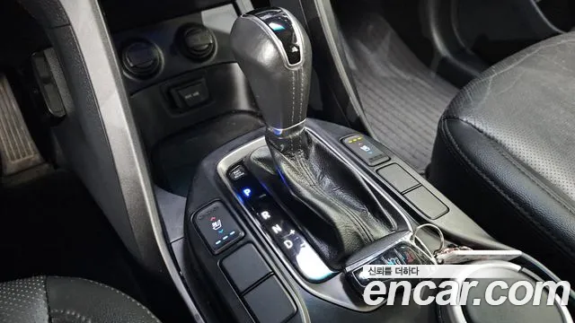 Hyundai Santa Fe 2015 thumb 9