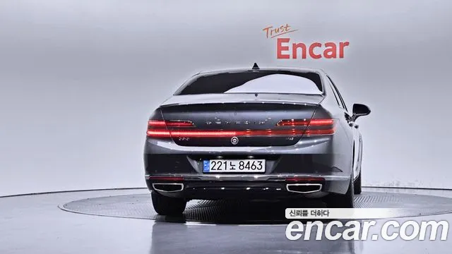 Genesis G90 2019 thumb 4