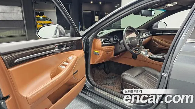 Genesis G90 2019 thumb 10
