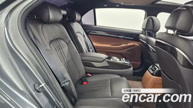 Genesis G90 2019 thumb 12