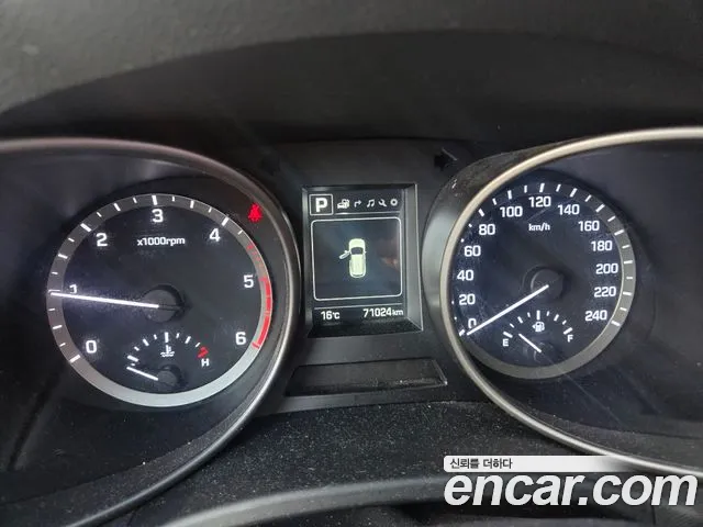 Hyundai Santa Fe 2016 thumb 6