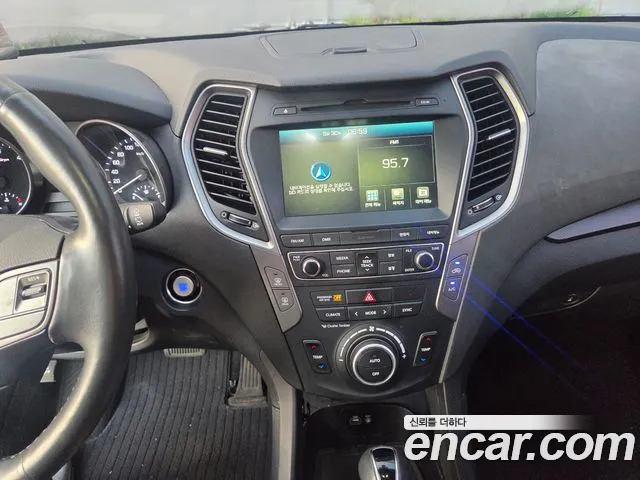 Hyundai Santa Fe 2016 thumb 7