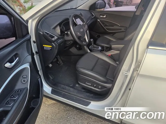 Hyundai Santa Fe 2016 thumb 8