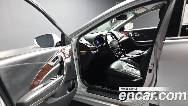 Hyundai Aslan 2015 thumb 10