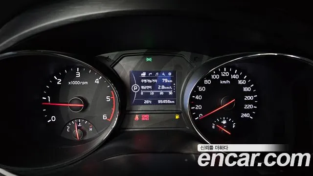 Kia Carnival 2016 thumb 8