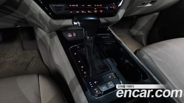Kia Carnival 2016 thumb 9