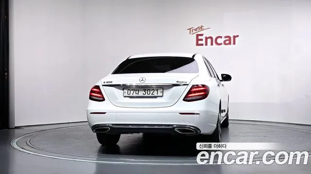 Mercedes-Benz E-Класс 2017 thumb 4