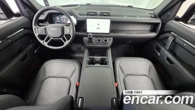 Land Rover Defender 2025 thumb 7