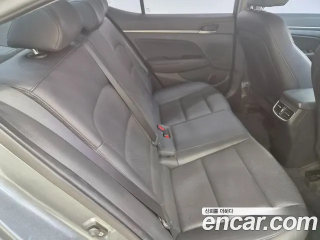 Hyundai Avante 2016 thumb 5