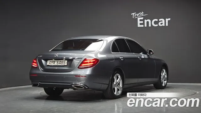 Mercedes-Benz E-Класс 2017 thumb 2