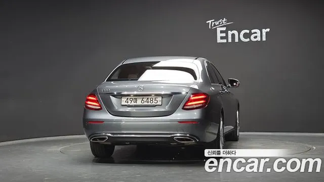 Mercedes-Benz E-Класс 2017 thumb 4