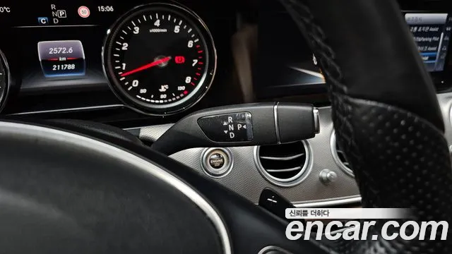 Mercedes-Benz E-Класс 2017 thumb 9