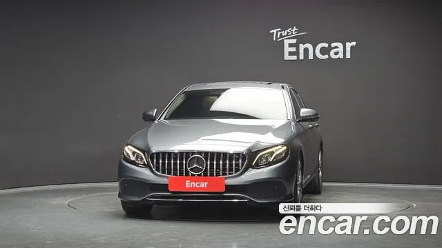 Mercedes-Benz E-Класс 2017 thumb 3