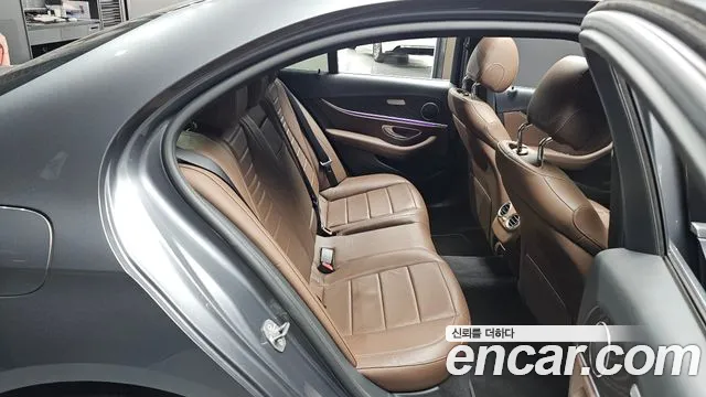 Mercedes-Benz E-Класс 2017 thumb 11