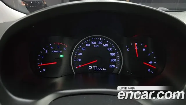 Kia Carnival 2012 thumb 7