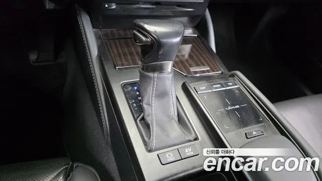 Lexus ES 2018 thumb 9