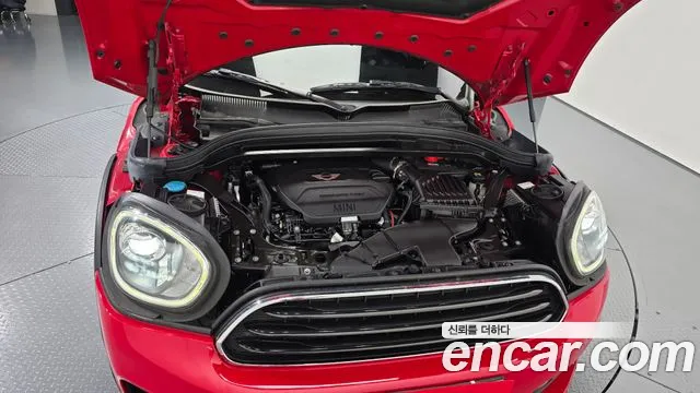 MINI Countryman 2017 thumb 5